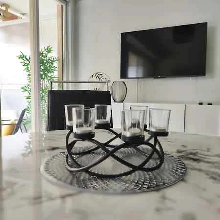 Avec Vue Apartment *